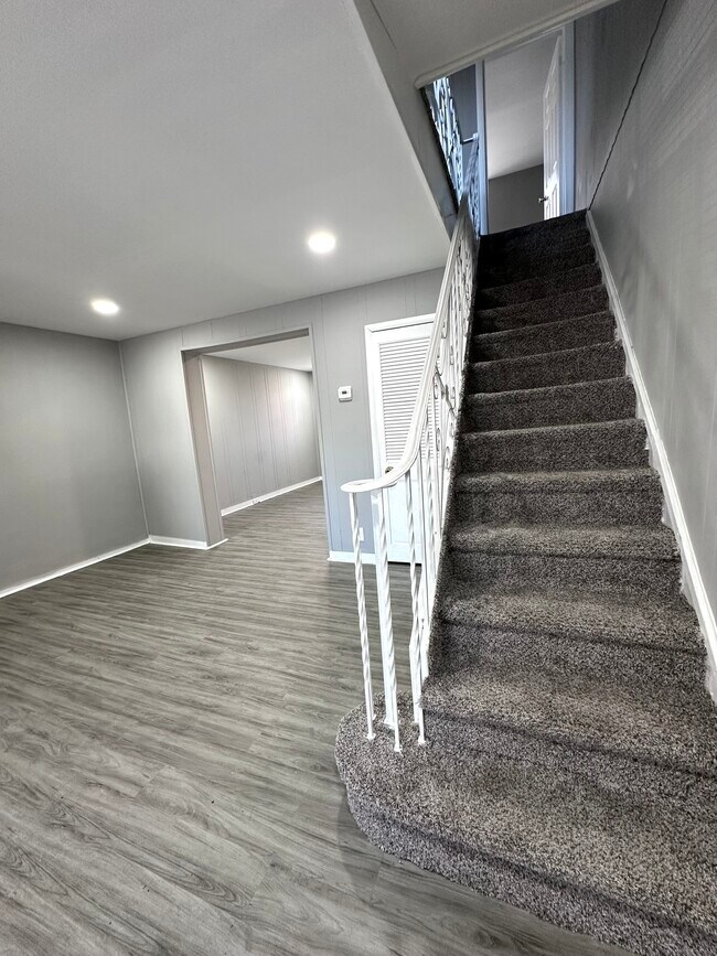 Photo - 2620 Sylmar St