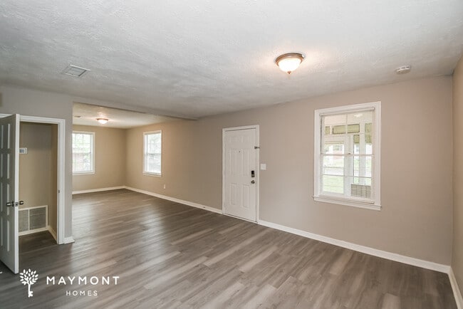 Photo - 410 W 62nd St