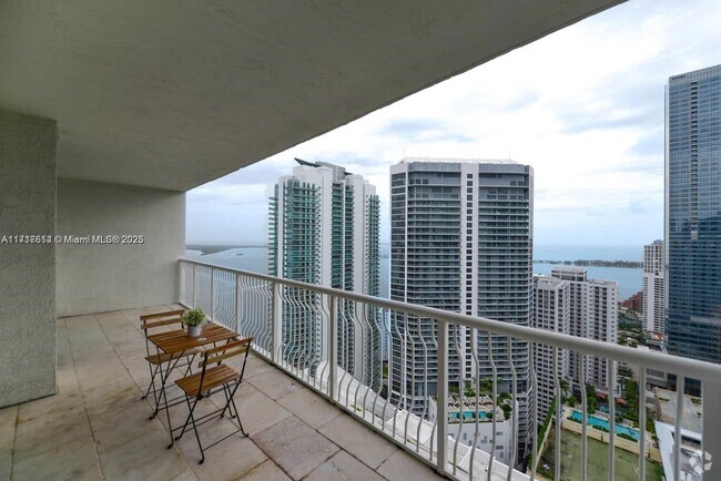 Building Photo - 1200 Brickell Bay Dr Unit 4217 Rental