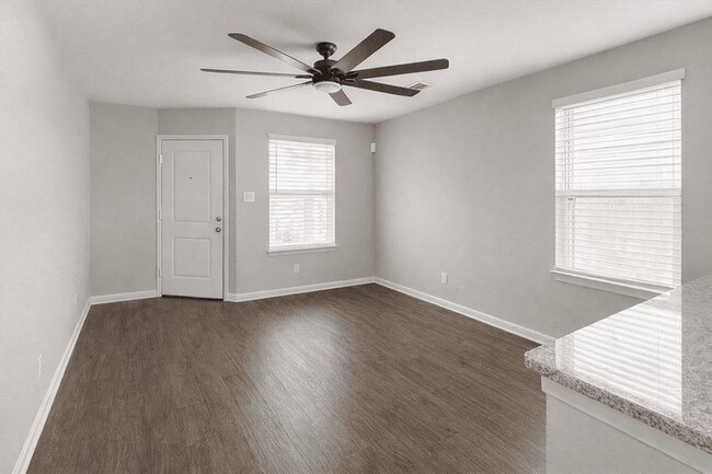 Photo - 1928 Rd 5714