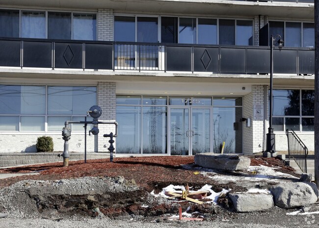 Photo - Kingsview Apartments