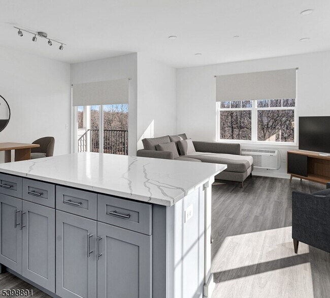 Photo - 9 Hellers Ln Unit 1