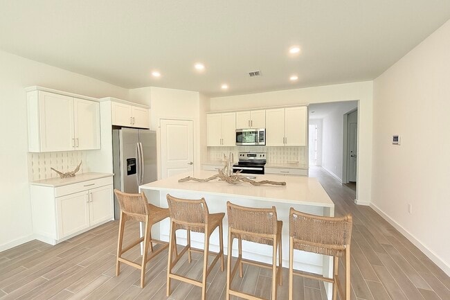 Photo - 2099 NE Cedar St