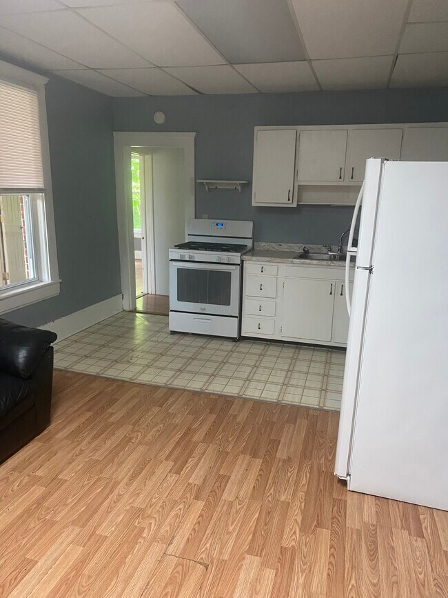 Photo - 35. W. University Street Unit 2E