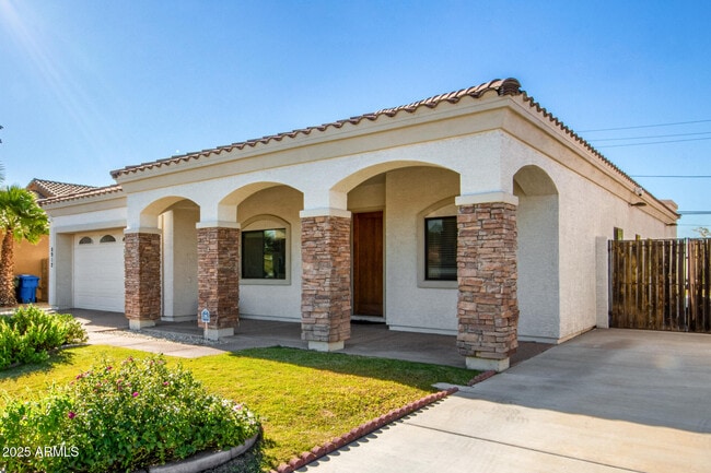 Photo - 8912 N 15th Ln