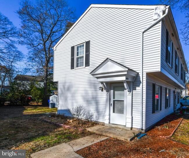 Photo - 4821 Underwood Ct Townhome