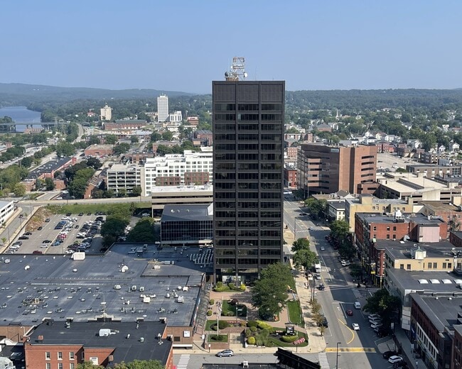 The Residence at 1000 Elm - The Residence at 1000 Elm Apartments