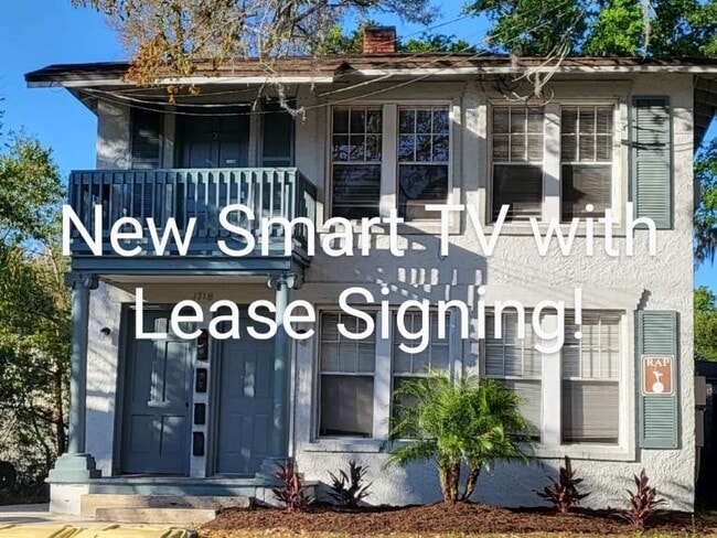 Building Photo - 1718 Pine Grove Ave Unit 2