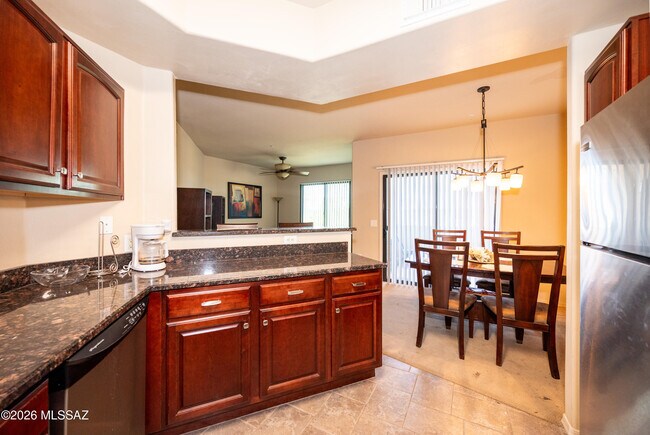 2550 E River Rd Unit 15303