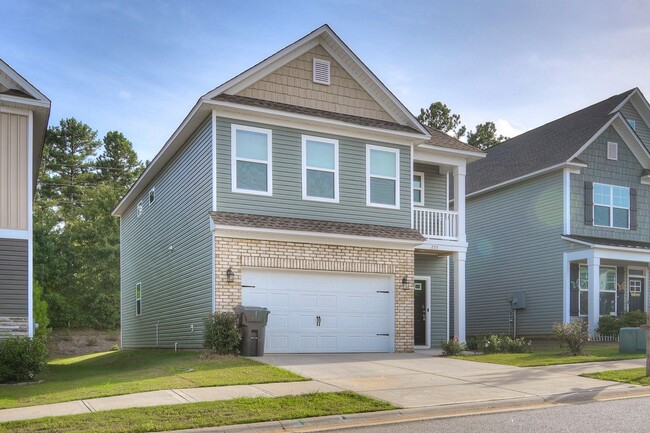 Photo - 3 Bedroom 2.5 Bath in Grovetown!