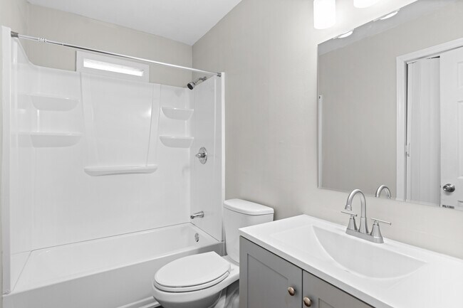 Photo - 1380 Plaza Ave SW