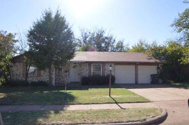 Photo - 3902 Hooper Dr