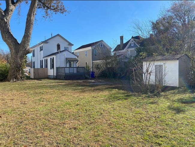 Photo - 327 S Main St