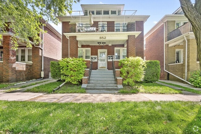 Building Photo - 852 Beaconsfield Ave Rental