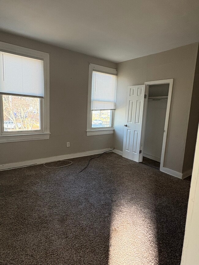 Building Photo - 499 Delaware Ave Unit 1