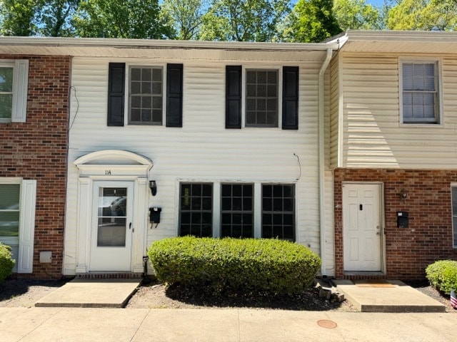 Building Photo - 114 Pine Creek Court Ext