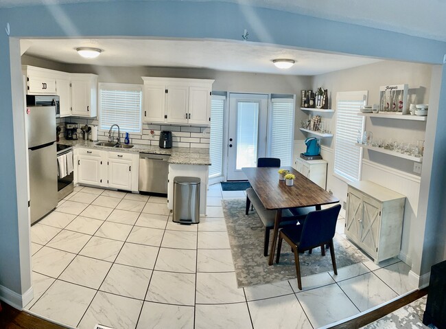 Photo - 1003 SW Ingleside Pl
