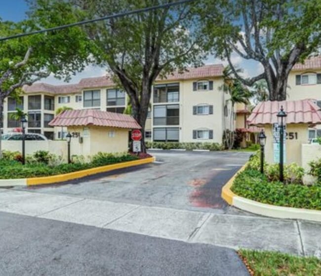 Building Photo - 251 S Cypress Rd Unit 131 Rental