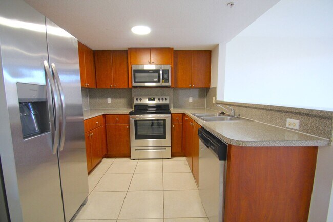 Photo - Modern 1-Bedroom 1-Bathroom with a den, centrally located in Miami
