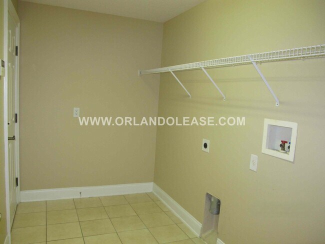 Photo - Spacious 4 Bed / 3.5 Bath Home in Gated Toscana