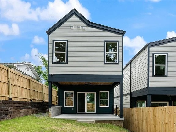 Photo - 2128 12th Ave N