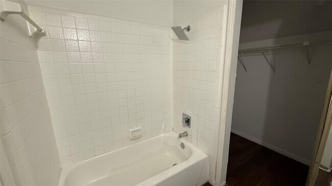 Photo - 9839 Walnut St Unidad 210