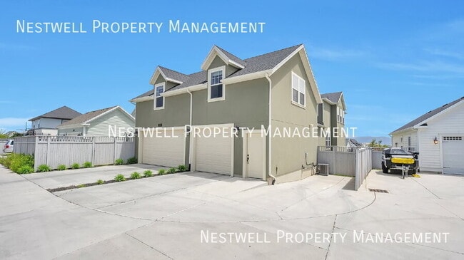 Building Photo - 5088 W Beach Comber Way