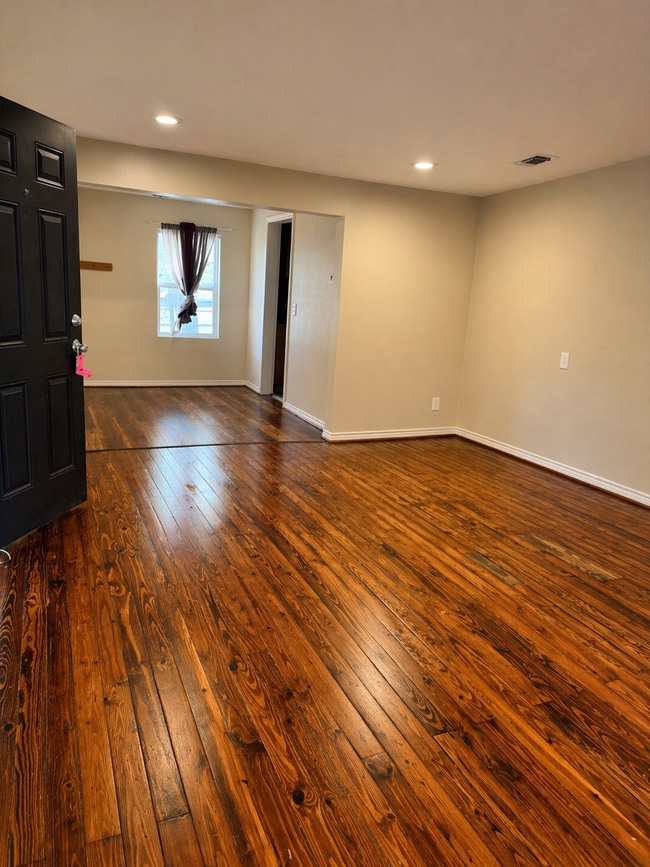 Photo - 1191 Big Rock St