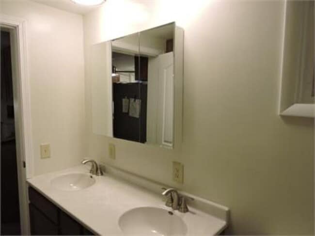 Photo - 202 Cayuga St