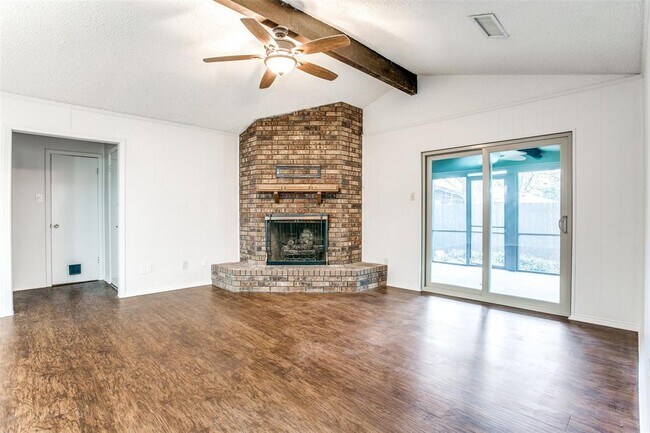 Photo - 212 E Worth St