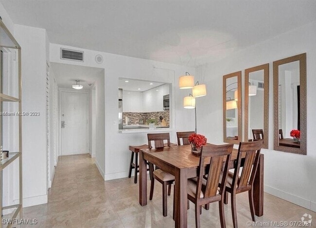 Building Photo - 13499 Biscayne Blvd Rental