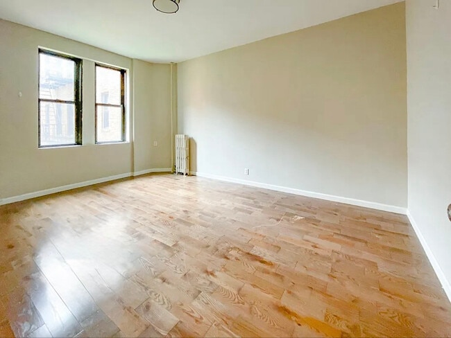 Photo - 240 Crown St Unidad 2T