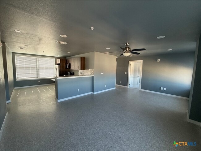 Photo - 103 E Central Ave