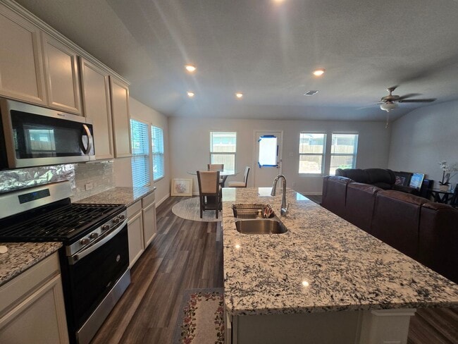 Photo - Fantastic in Fate!