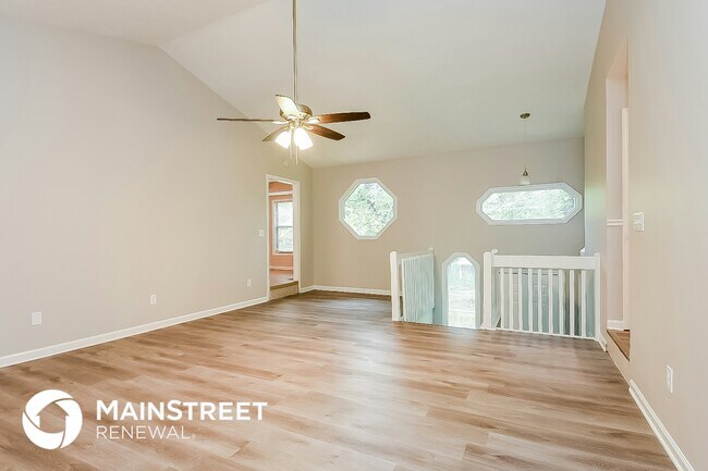 Photo - 616 Rivercrest Dr