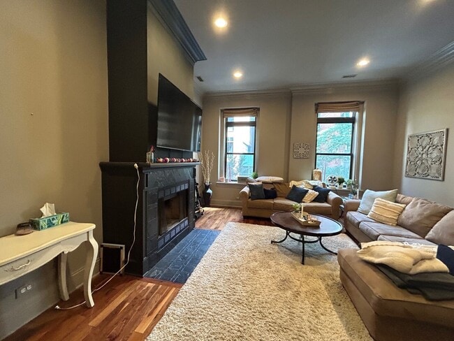 Photo - 15 E Pearson St Unit 3