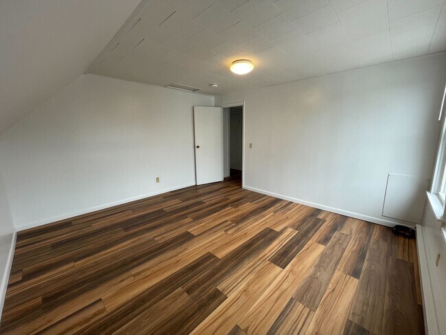 bedroom view 2 - 12 Church St Unit #4 back