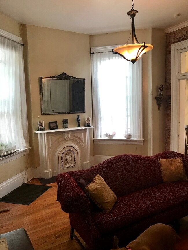 Photo - 1033 Russell St Unit Flr 1