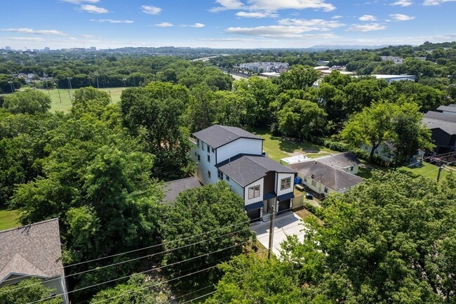 Photo - 660 Vernon Ave