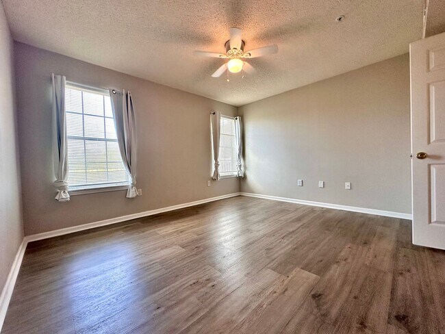 Photo - Spacious 1 Bed / 1 Bath Condo in Indian La... Unidad 22