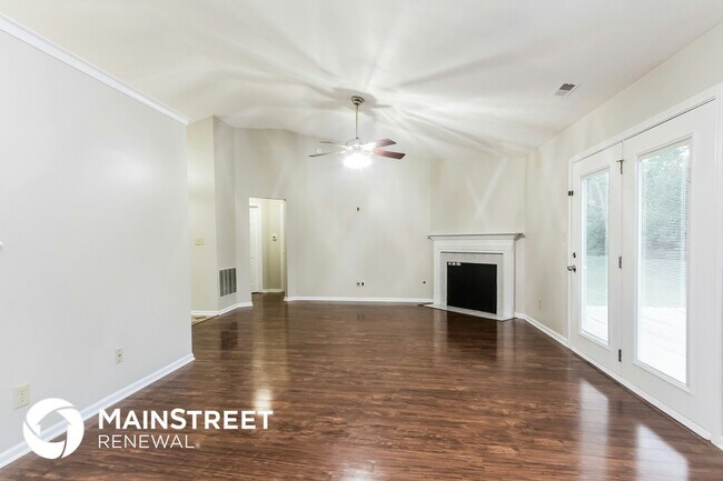942 N Mill Run Blvd