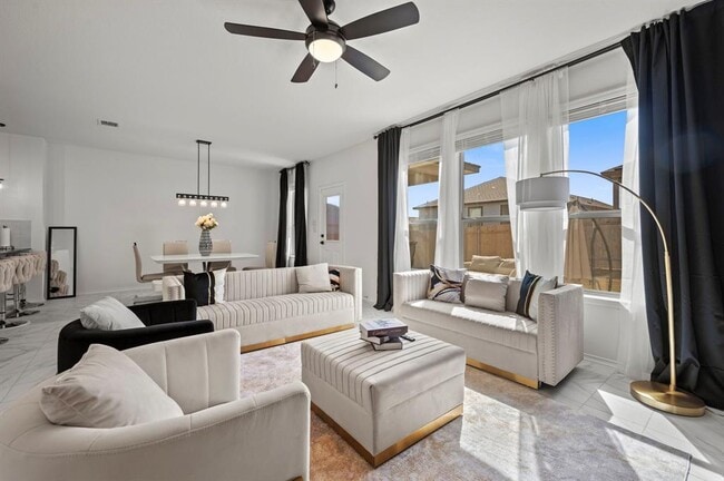 Photo - 232 Robert Hightower Dr Casa