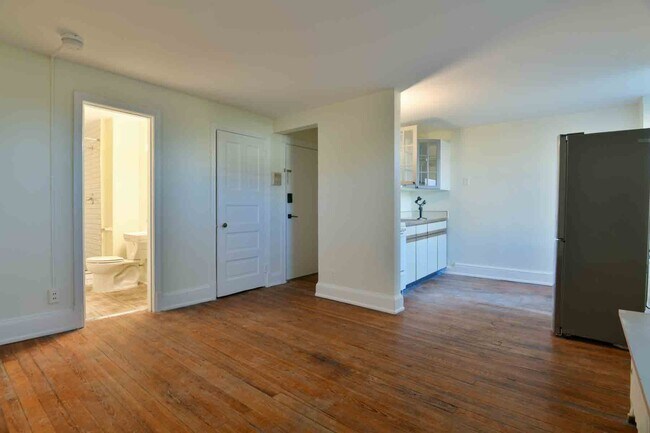 Photo - 1803 19th St NW Unit 9