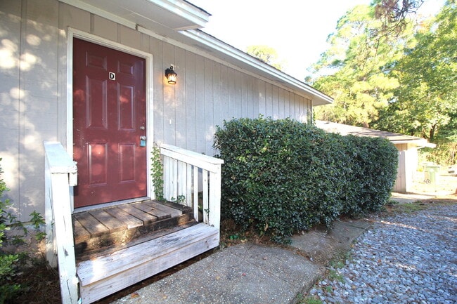Photo - 2BR/1BA Apartment with Wood-Look Flooring,... Unit D