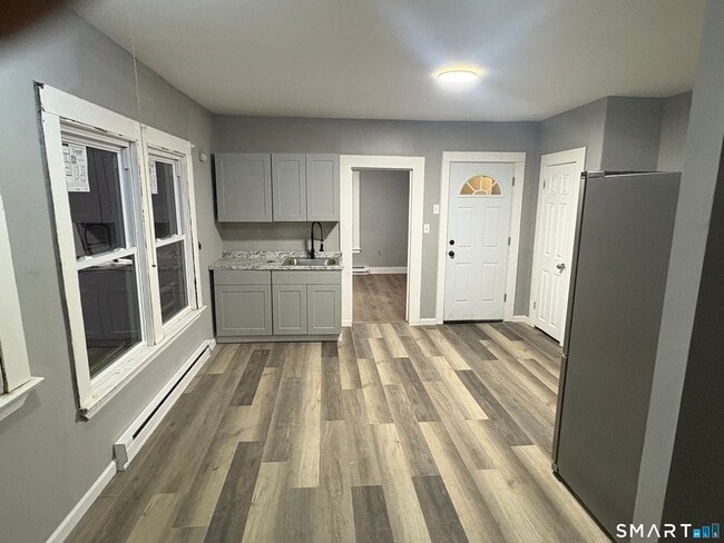 Building Photo - 89 Birch St