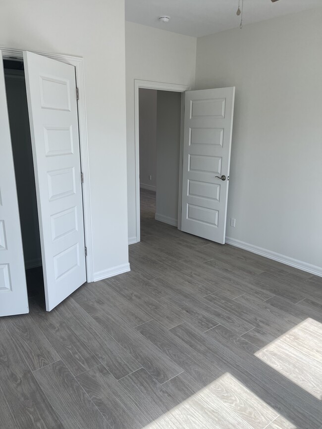 Photo - 113 Torrey Pines Rd