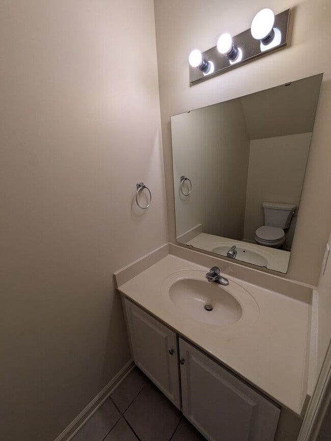 Photo - 2BD/2.5BA Unit at Water Oaks in Hickory!