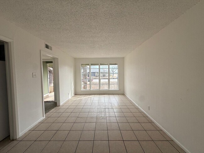 Photo - 5739 Stiffkey Dr