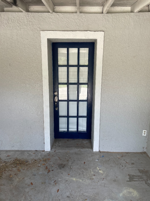 Building Photo - 5767 Lakeville Rd