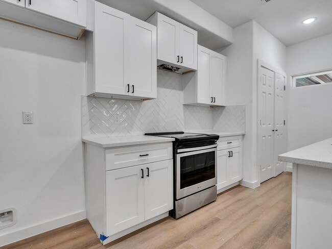 Photo - 7428 Laura Koppe Rd Unidad A
